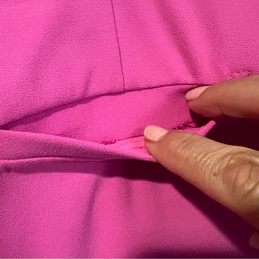 Trina Turk Daulton Crepe High Waisted Trina Pink shorts size 4 - Picture 9 of 15